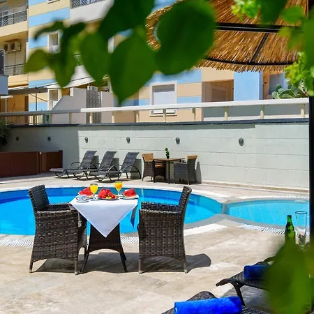 Comfort アパートホテル