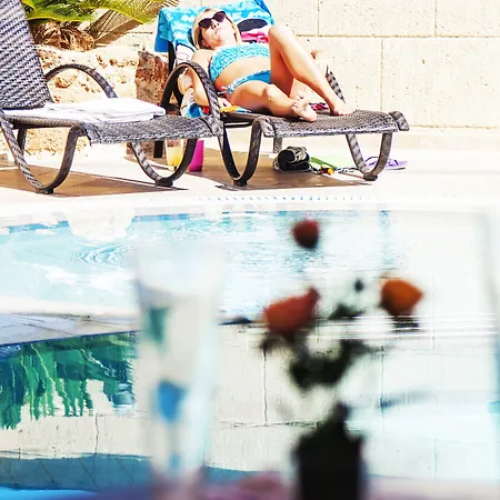 Comfort アパートホテル 4*