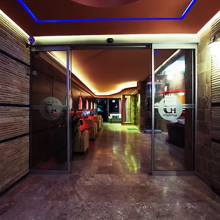 Apart-hotel Comfort 4*